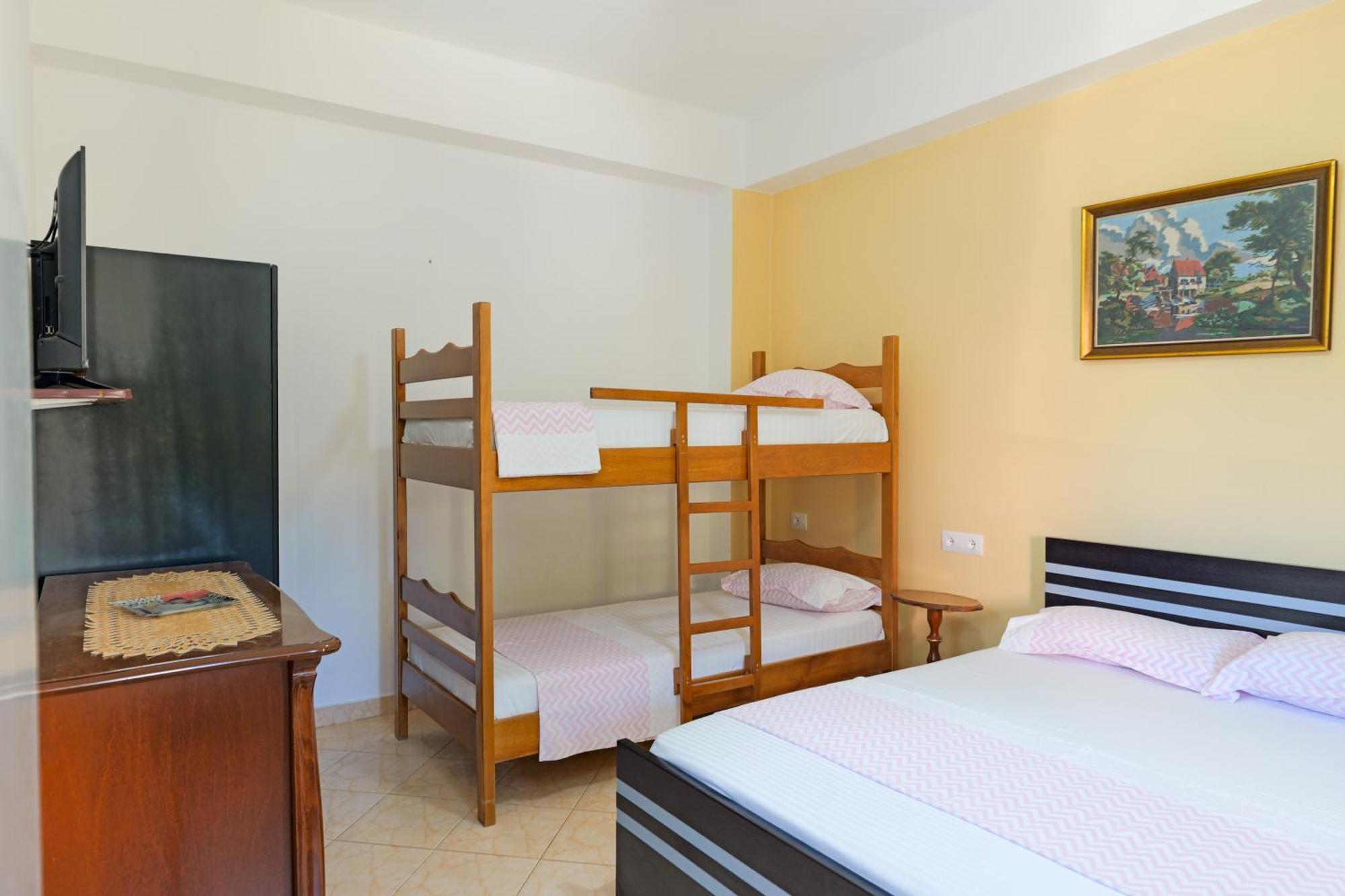 Vila Chris Ksamil Exterior foto
