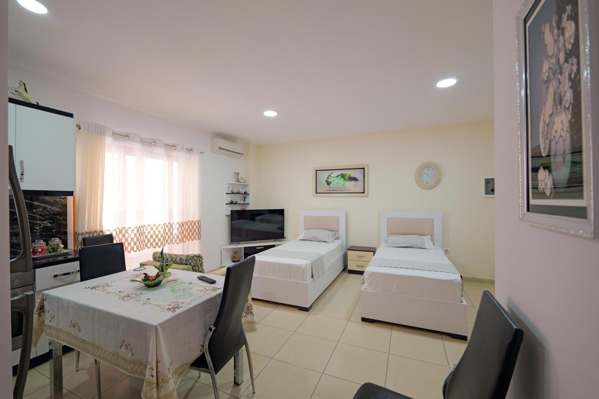 Vila Chris Ksamil Exterior foto