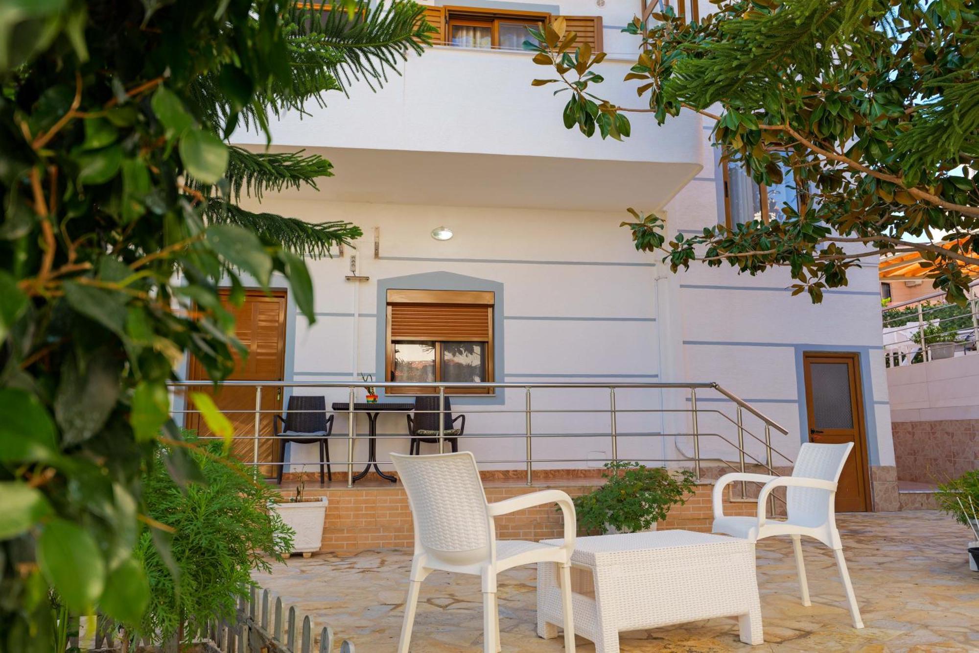 Vila Chris Ksamil Exterior foto